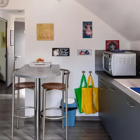 De La Apartman
