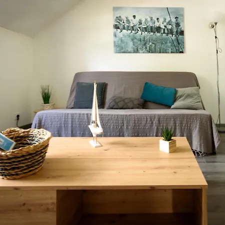 Apartment De La *