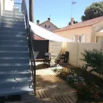 De La شقة